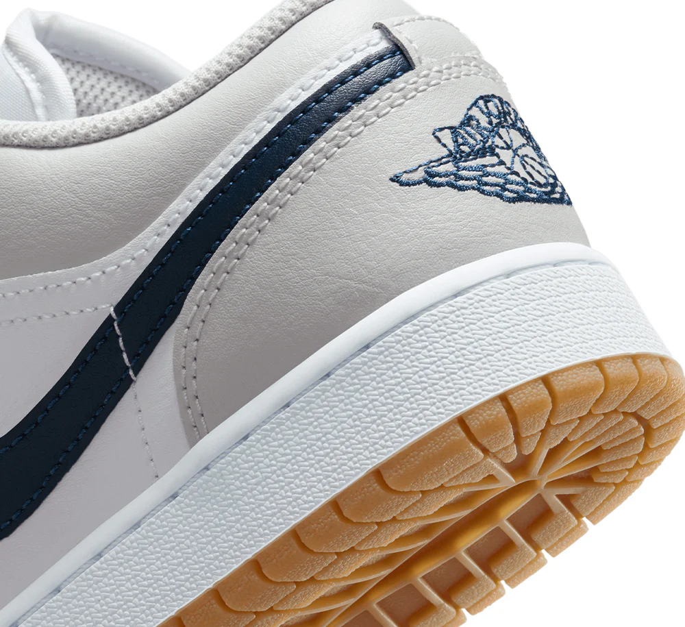 Air Jordan 1 Low (GS) - Image 7