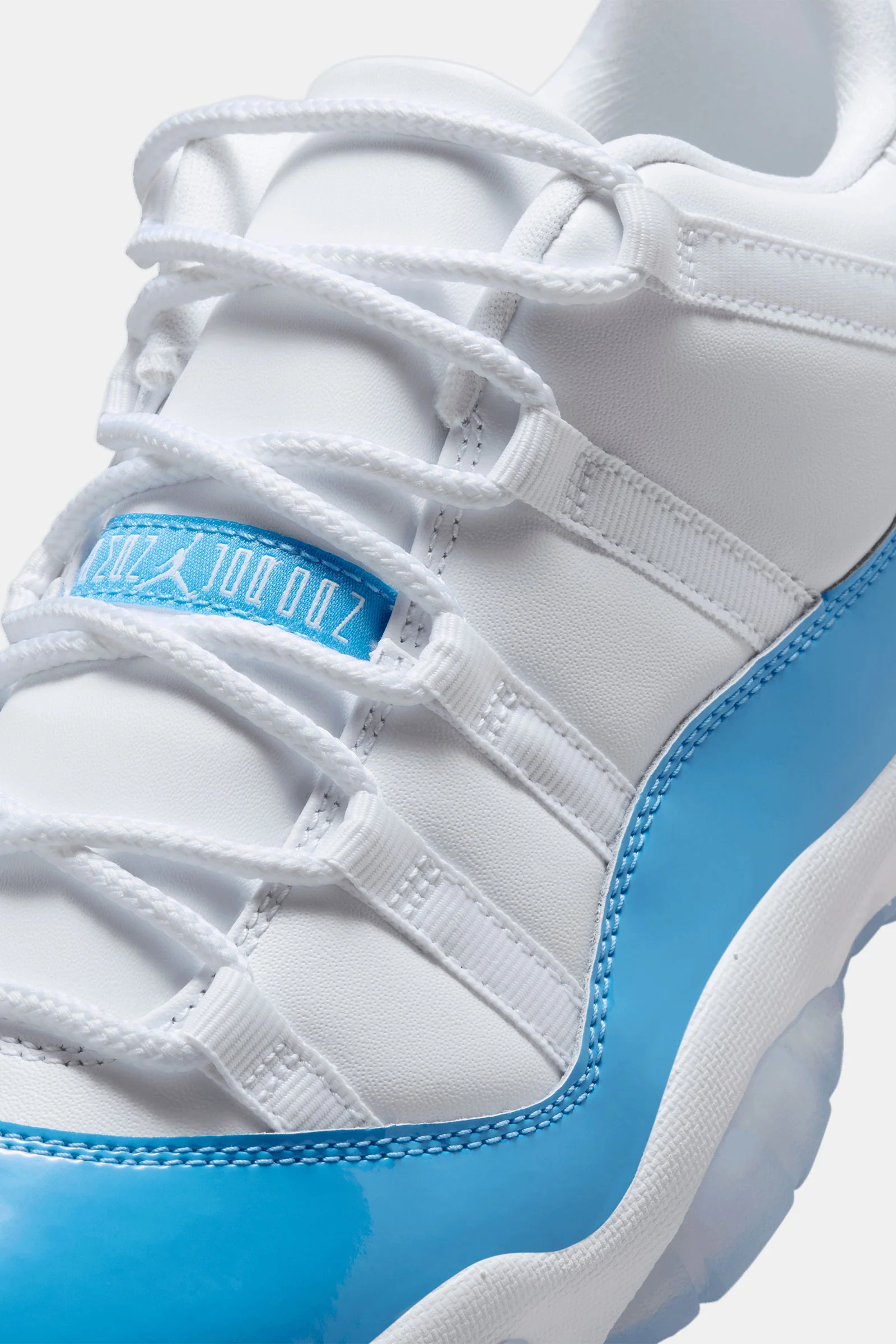 Air Jordan 11 Retro Low "University Blue" - Image 6