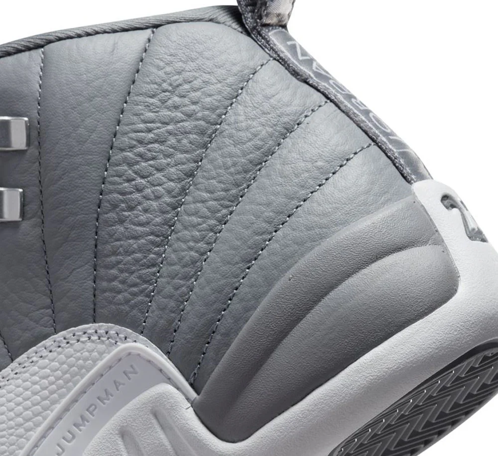 AIR JORDAN 12 RETRO (GS) - Image 7