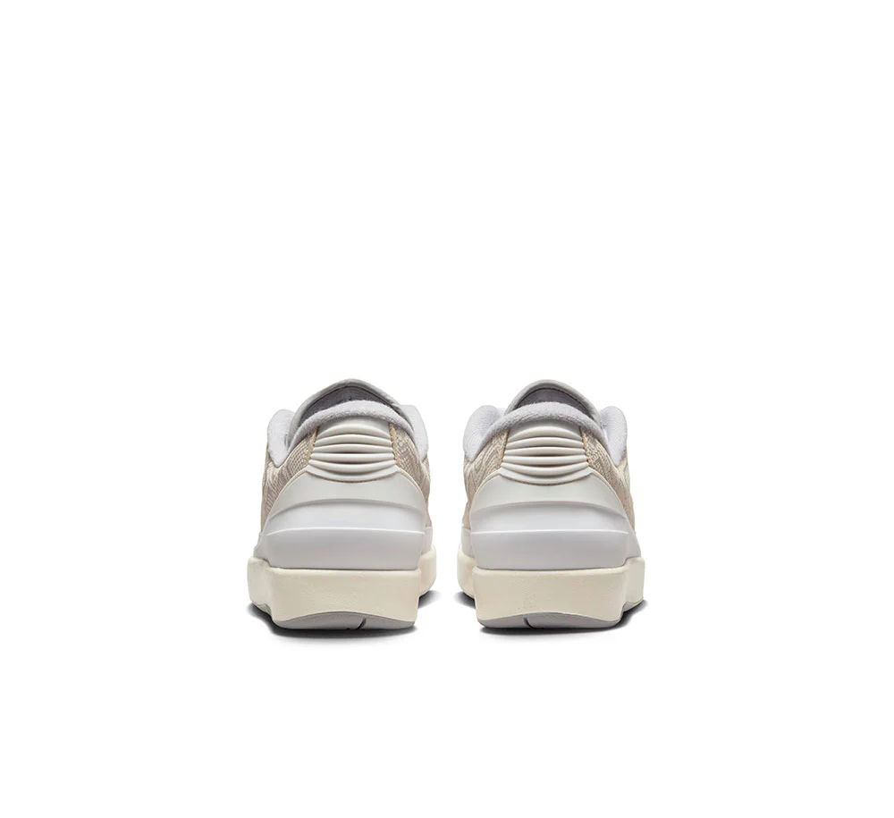 AIR JORDAN 2 RETRO LOW - Image 4