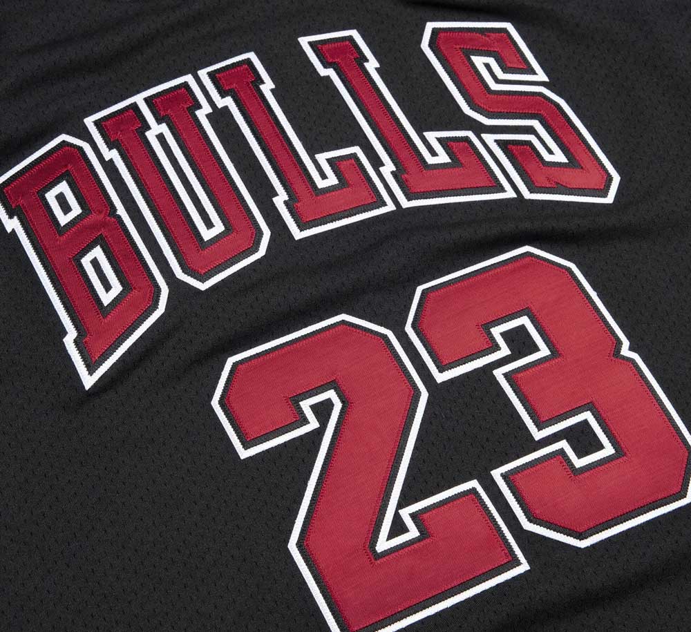 AUTHENTIC JERSEY CHICAGO BULLS ALTERNATE 1997-98 MICHAEL JORDAN - Image 3