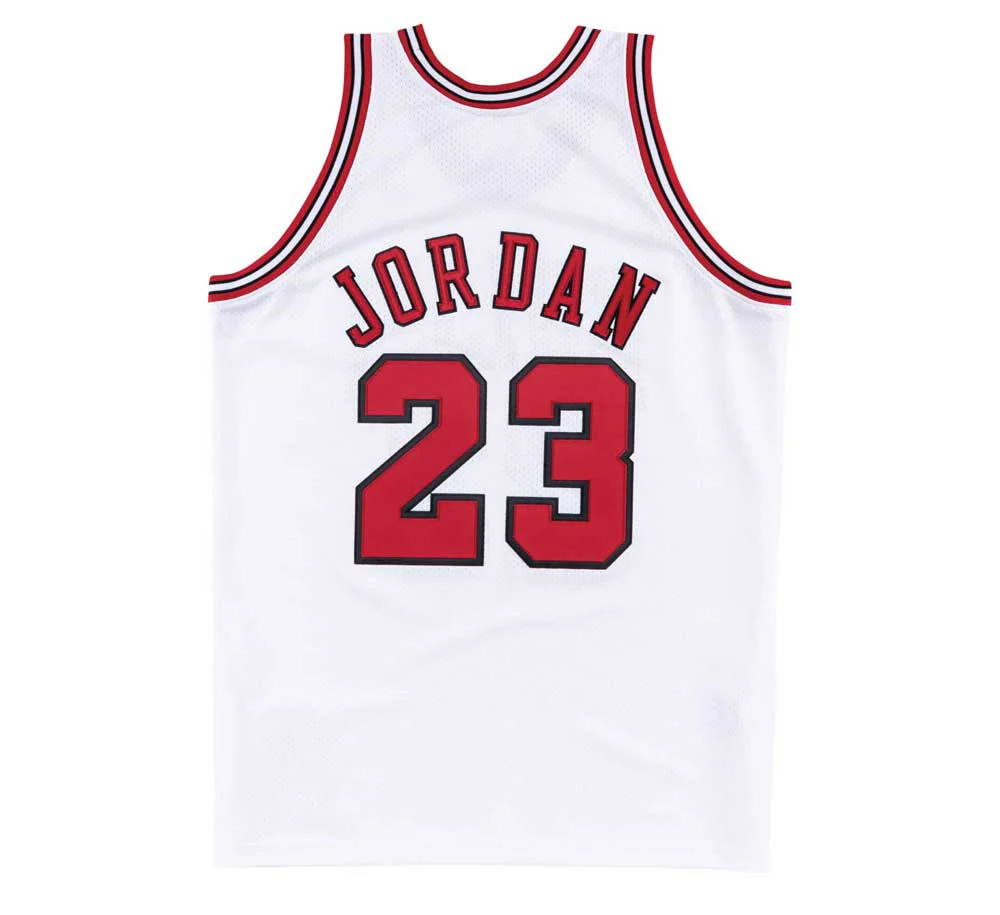 AUTHENTIC JERSEY CHICAGO BULLS HOME 1997-98 MICHAEL JORDAN - Image 2