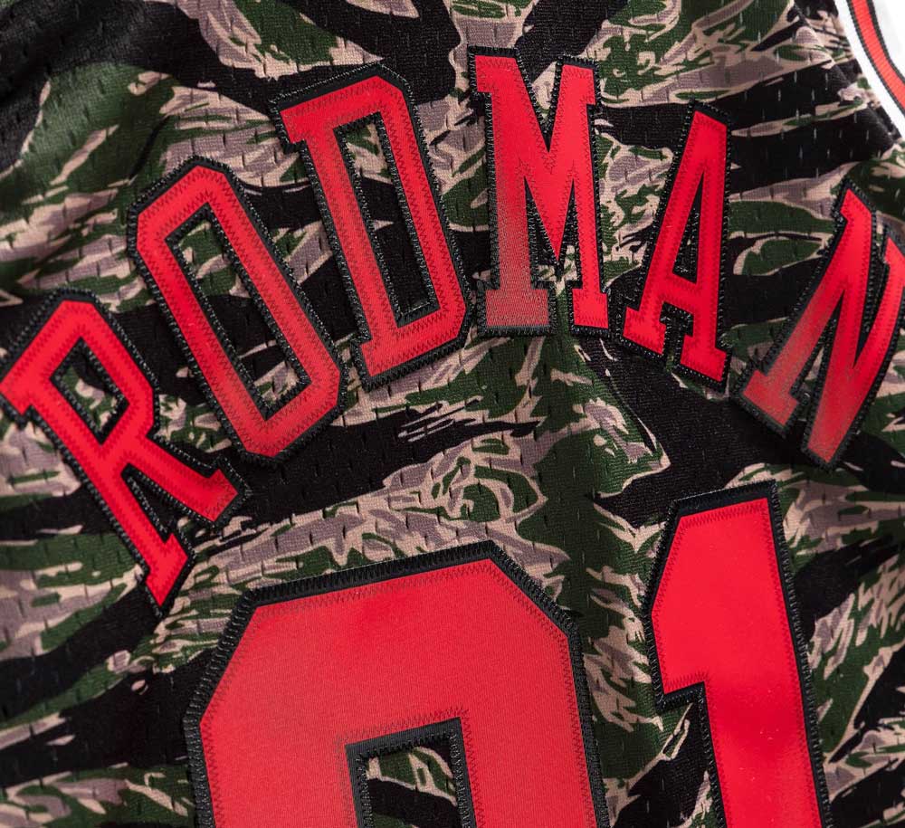 CHICAGO BULLS TIGER CAMO SWINGMAN JERSEY-DENNIS RODMAN - Image 4