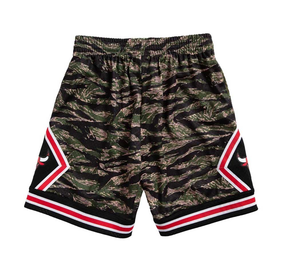 CHICAGO BULLS TIGER CAMO SWINGMAN SHORT - Image 2
