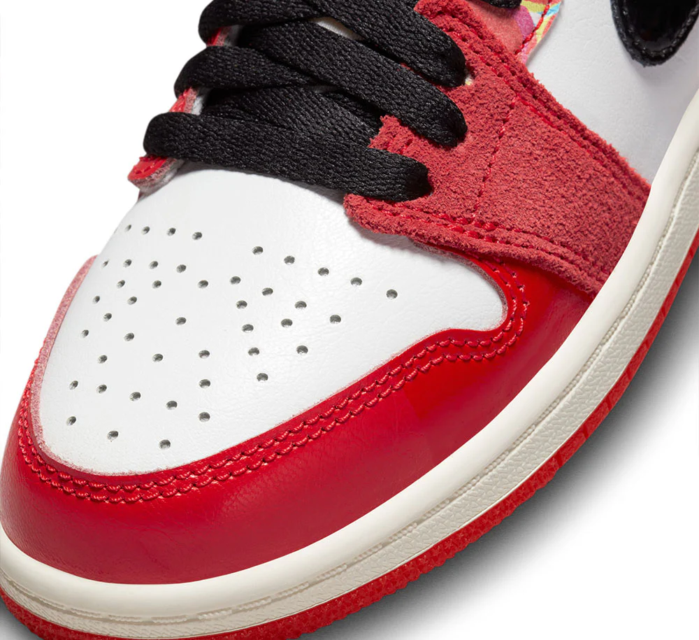 AIR JORDAN 1 RETRO HIGH OG "NEXT CHAPTER" (PS) - Image 6