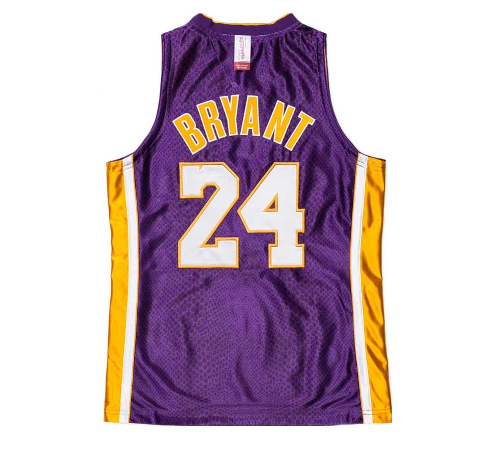 LOS ANGELES LAKERS REVERSIBLE JERSEY-KOBE BRYANT - Image 4