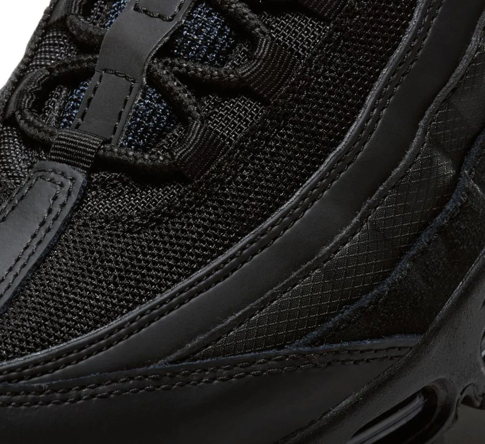 NIKE AIR MAX 95 ESSENTIAL - Image 6