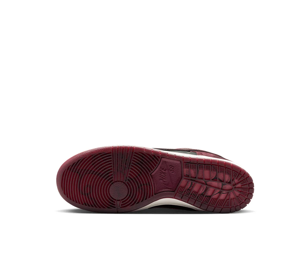 Nike SB Dunk Low Pro X Riot Skateshop QS - Image 5