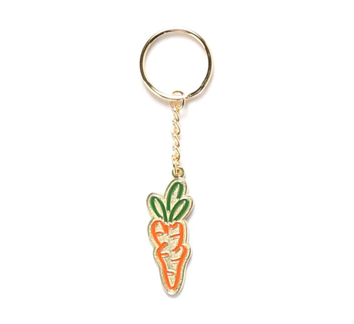 SIGNATURE CARROT ENAMEL KEYCHAIN
