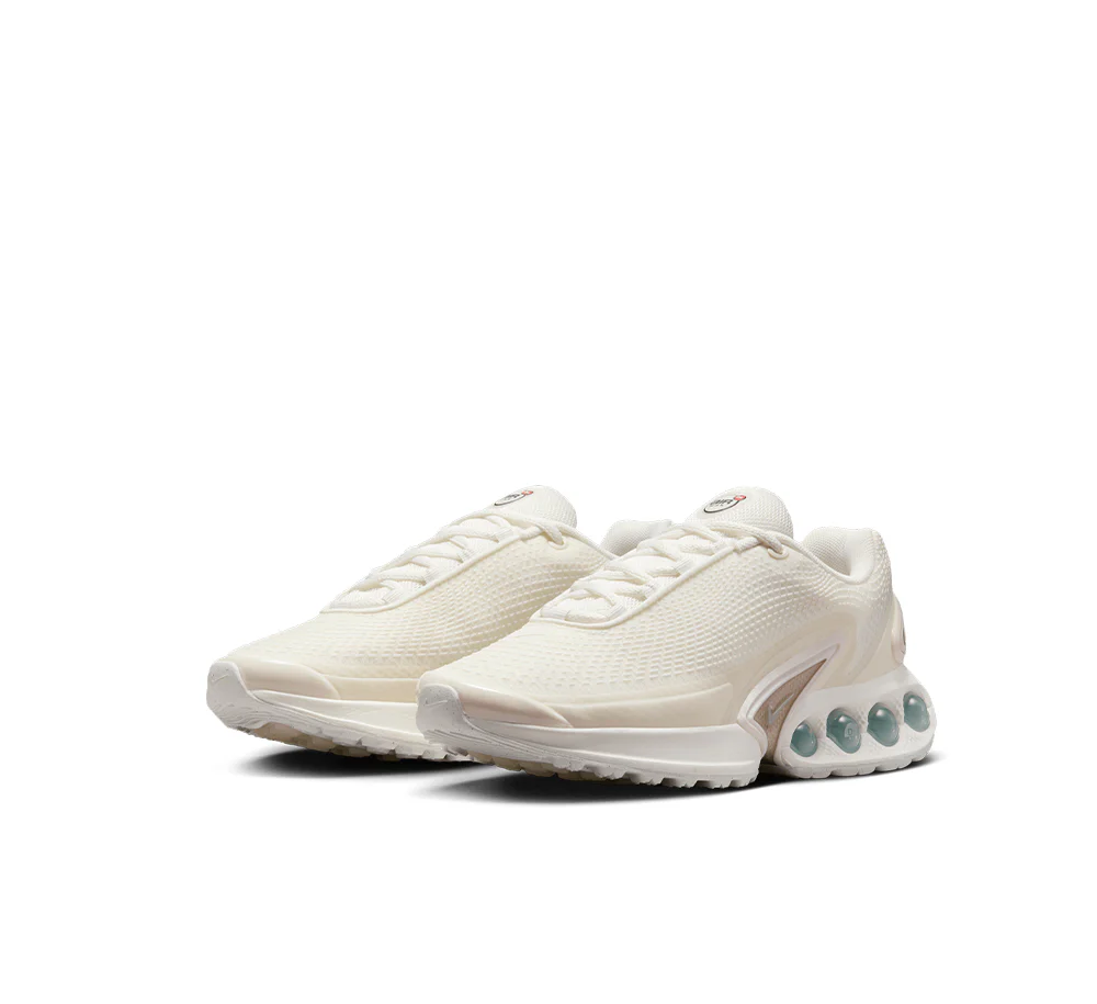 Women's Nike Air Max DN SE - Image 2