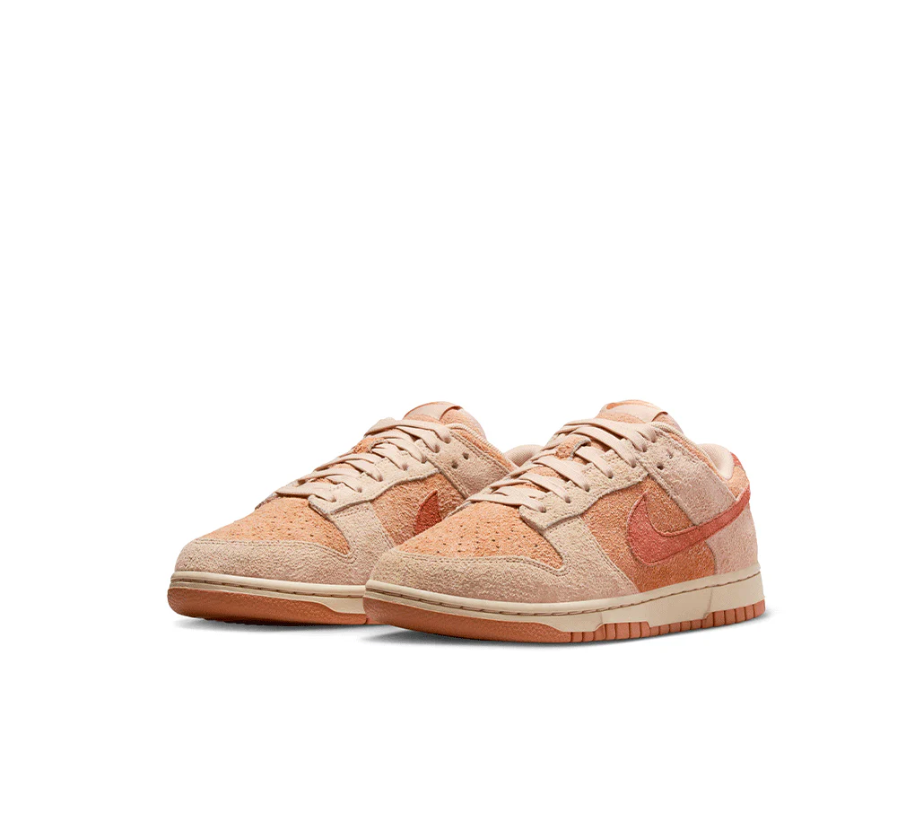 WOMEN'S NIKE DUNK LOW - Image 2