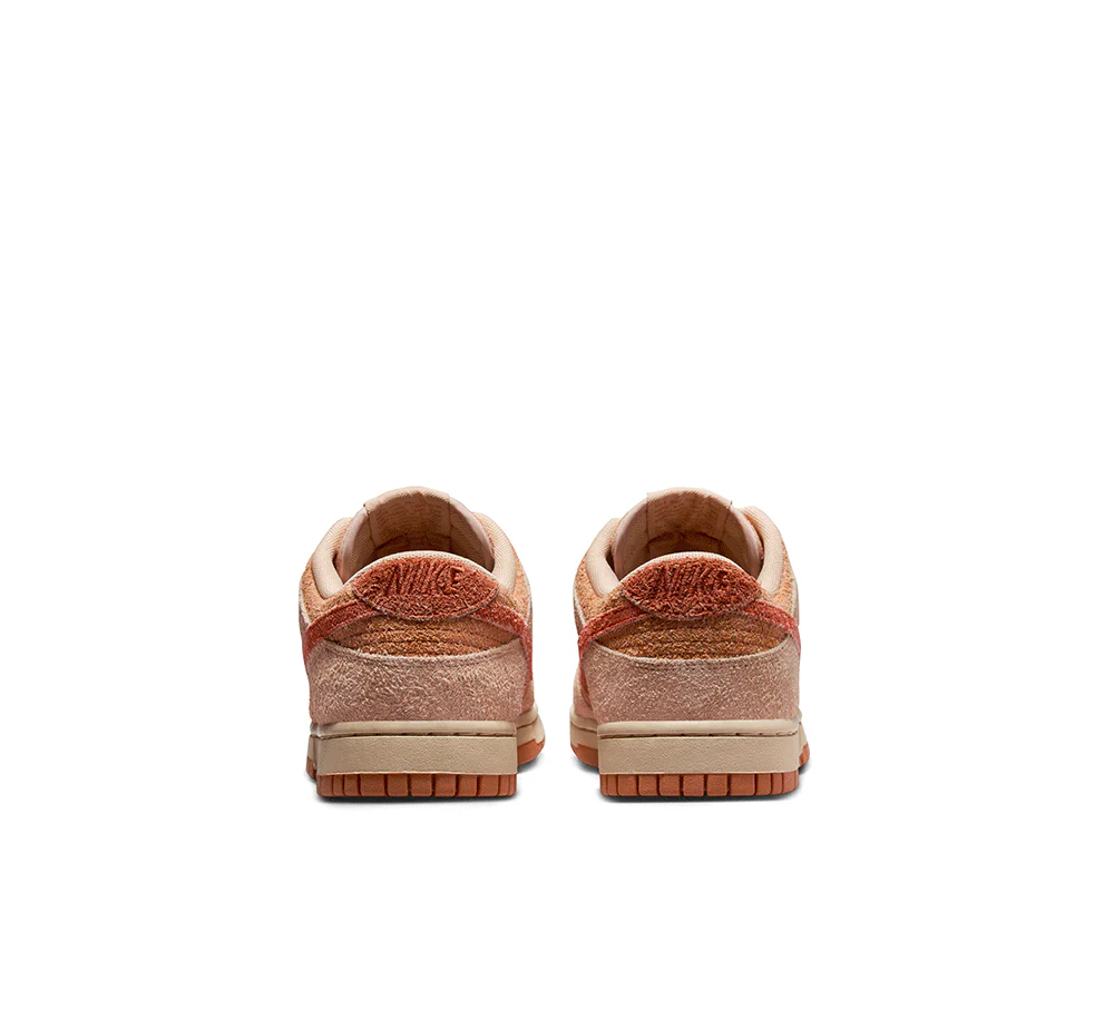 WOMEN'S NIKE DUNK LOW - Image 5