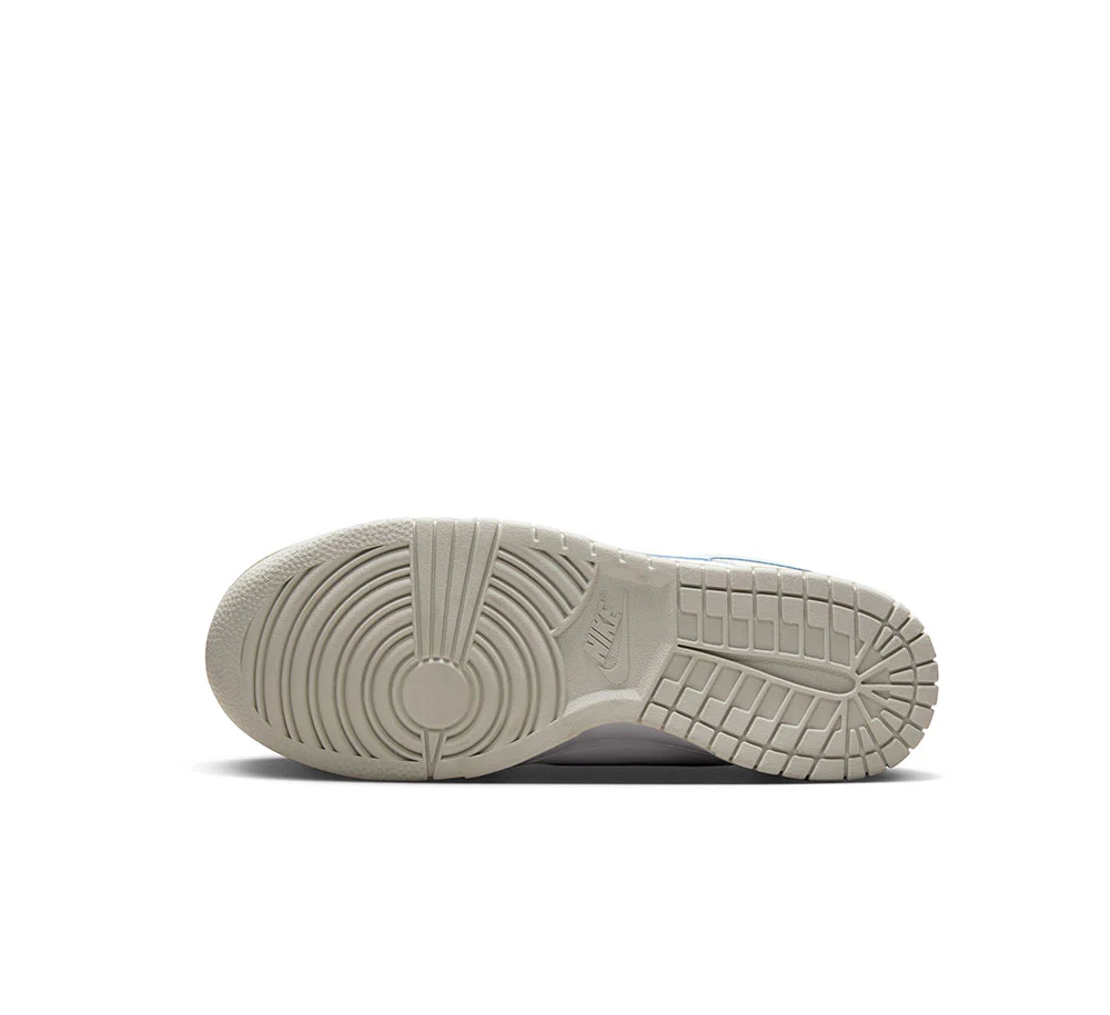 Women's Nike Dunk Low - Image 4