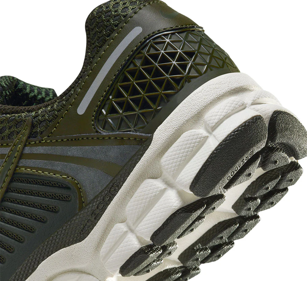 WOMENS NIKE VOMERO 5 - Image 7