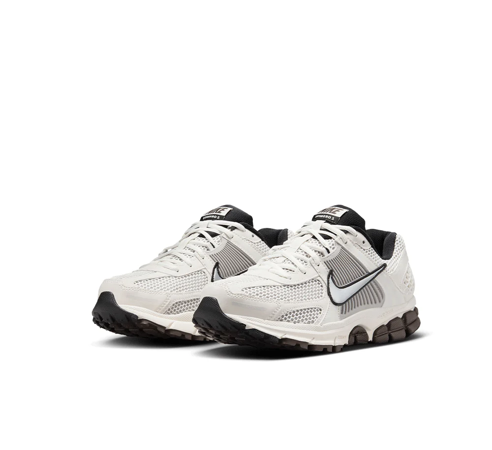Women's Nike Zoom Vomero 5 - Image 2