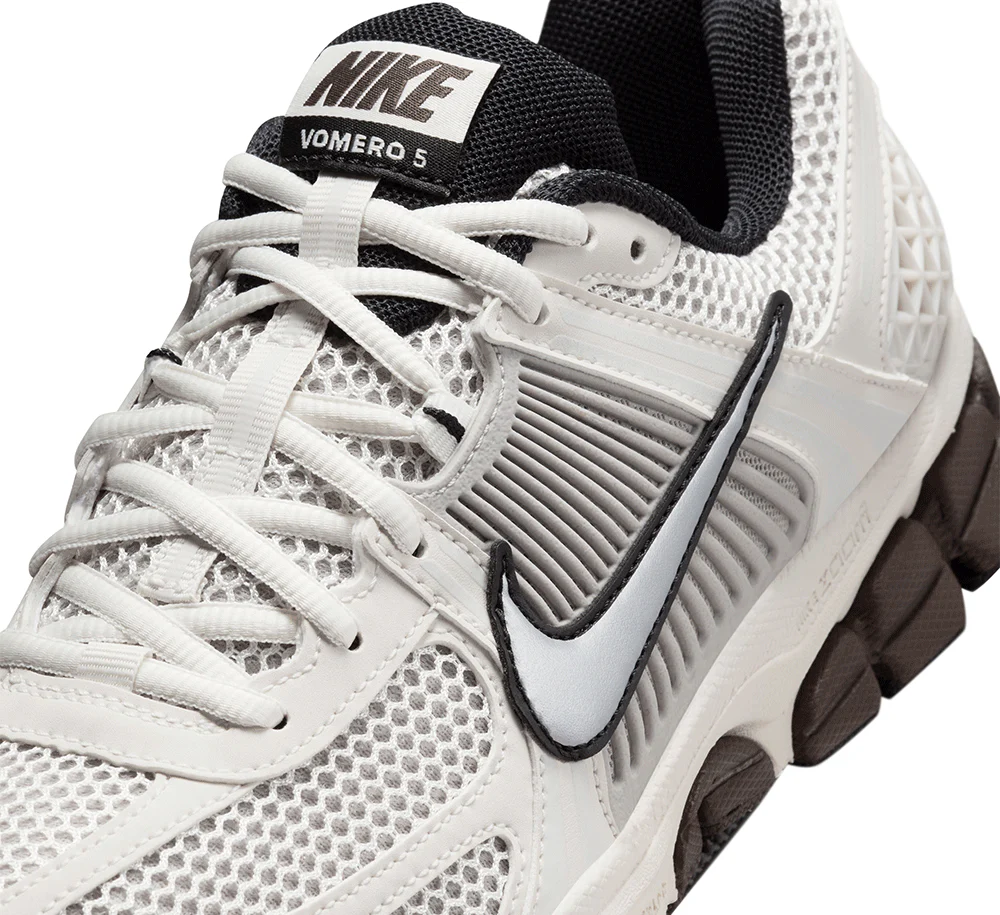 Women's Nike Zoom Vomero 5 - Image 6