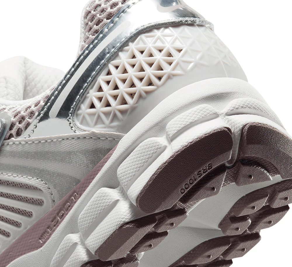 Womens Nike Zoom Vomero 5 - Image 7