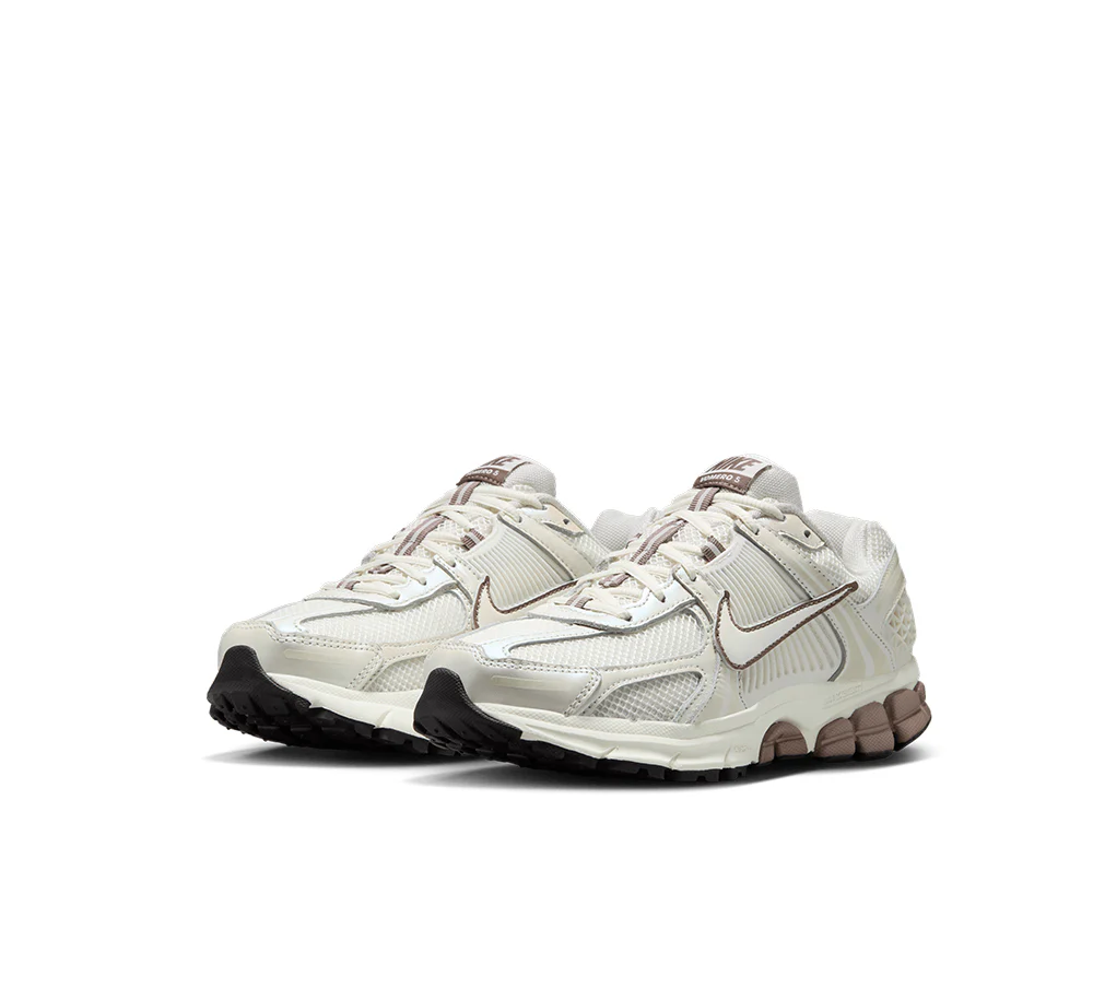Women's Nike Zoom Vomero 5 - Image 2